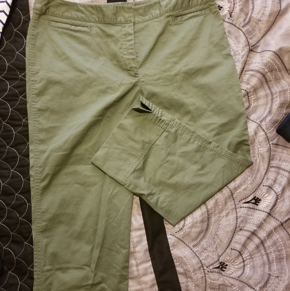 Capri pants